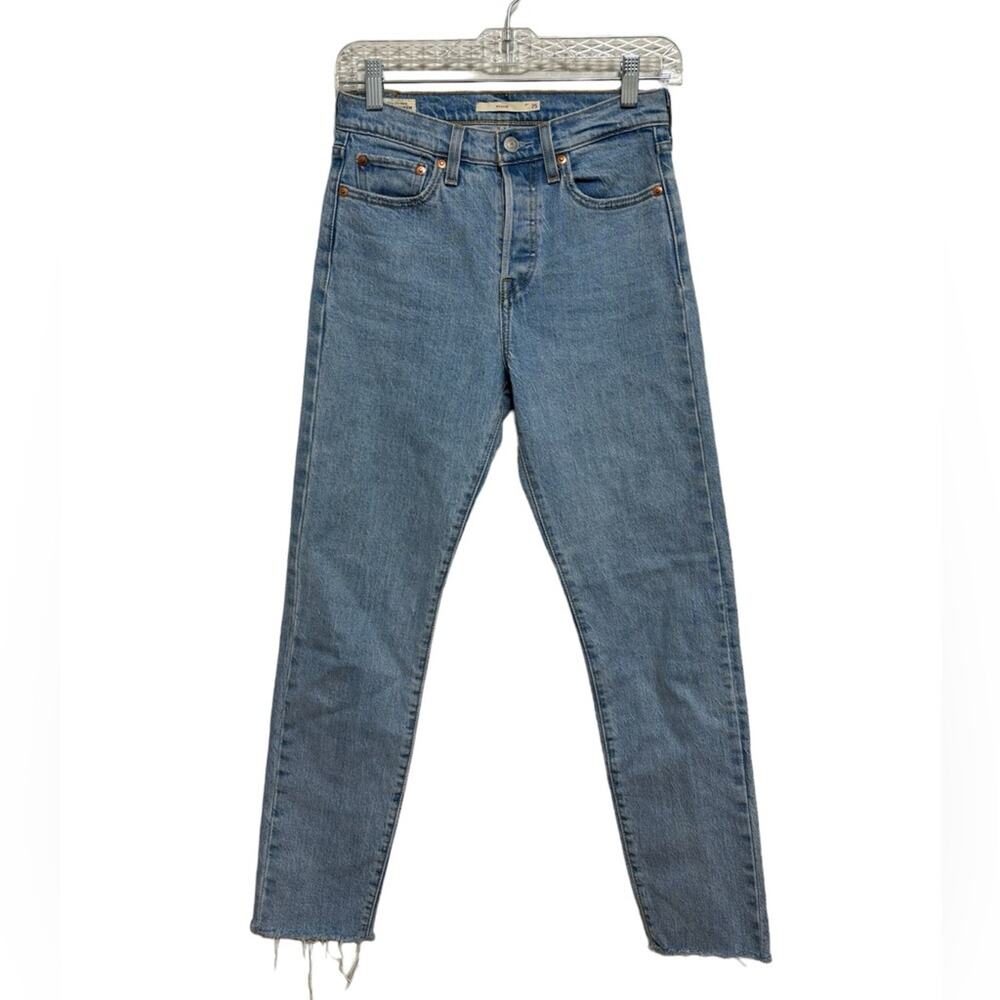 Levi’s Premium Wedgie Jeans Light Wash Raw Hem - Size 25
